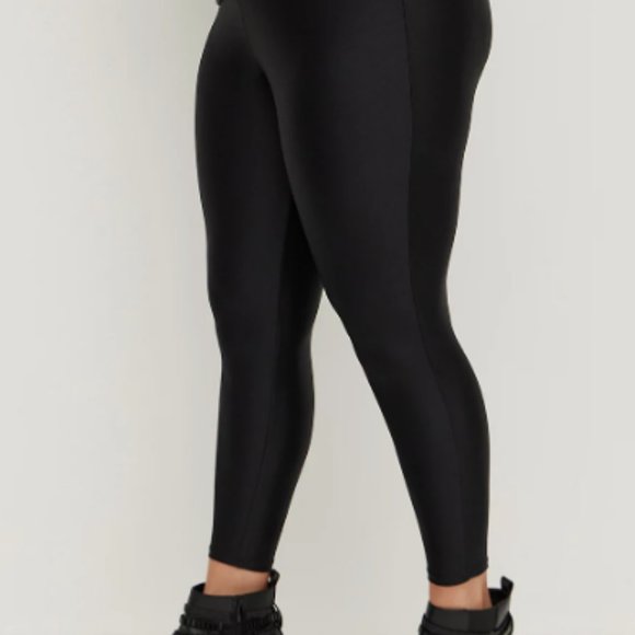 Torrid Platinum Liquid Black Mid Rise Nylon Stretch Ankle Leggings Plus Size 3X - Picture 3 of 11